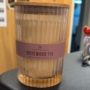 NEW Chesapeake Bay Rosewood Fig Candle - Warm Cream and Tan